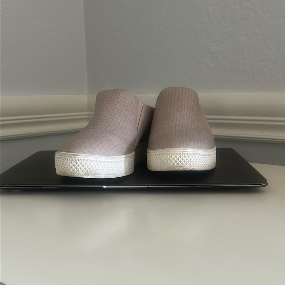 Susina Pink and White Sneakers Modern Minimalist Style